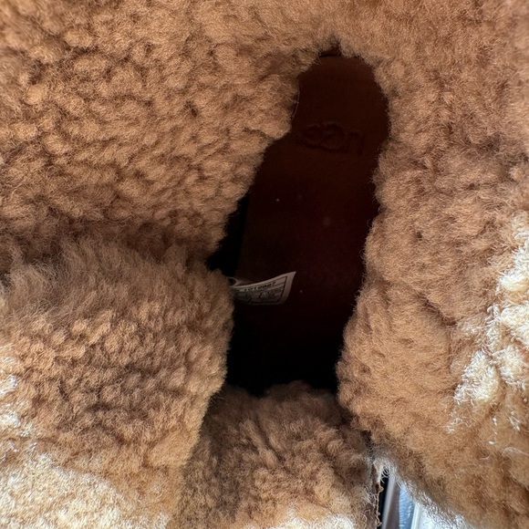 UGG Brown Women's Winter Boots - Picture 6 of 8